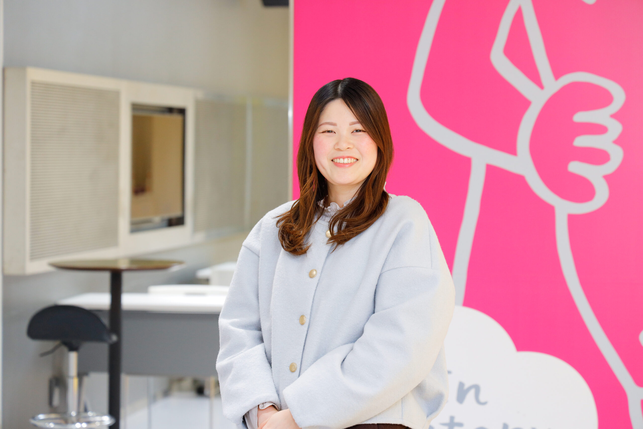 K・M　先輩社員インタビュー・サムネイル